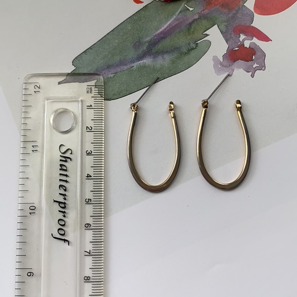 🛍5 for $25 Sales Bracelet and earrings set - Picture 8 of 11